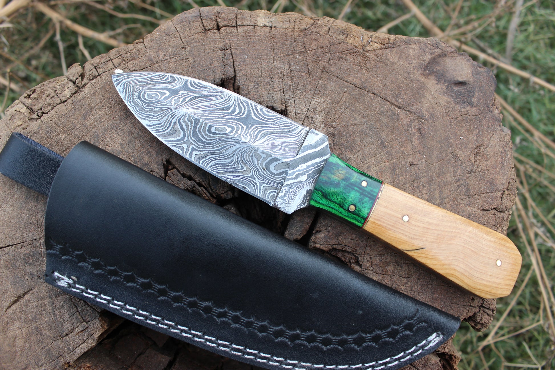 Handmade Damascus Skinner knife - Camping Knife - Wood Handle & Damasc